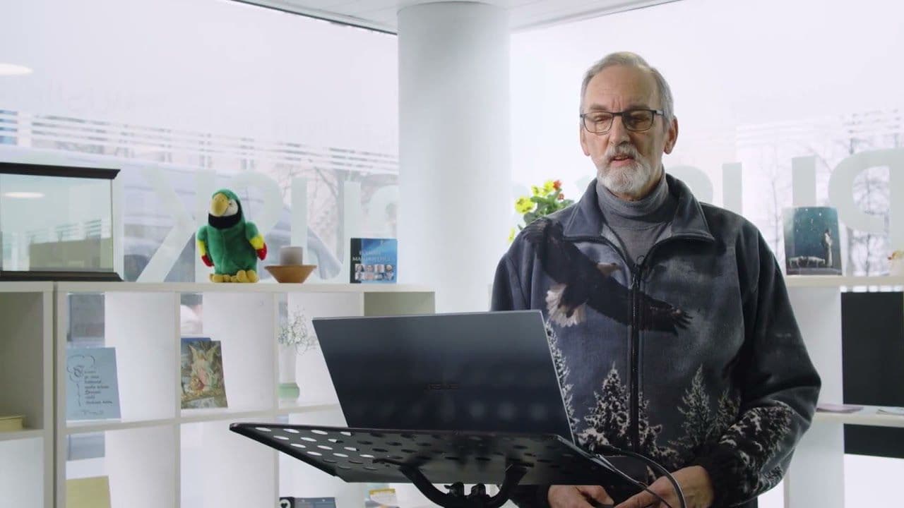 Osa 3/10 - - Onko Jumalalla erisnimeä?